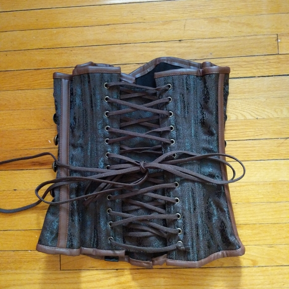 Steampunk Steel-boned Corset - Picture 4 of 4